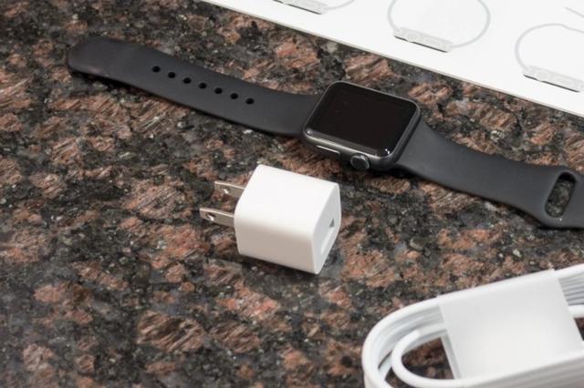 Apple Watch Series 6不带充电器，高管答复：为了环保